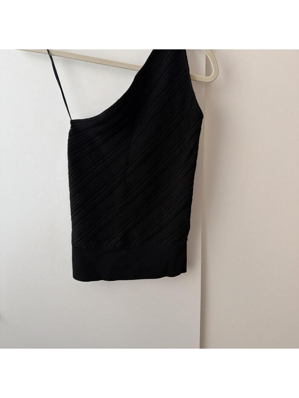 Banana Republic Women's Black Crop-top